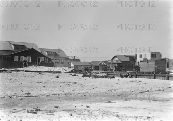 New York City views, Long Beach, 1927 Creator: Arnold Genthe.