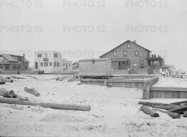 New York City views, Long Beach, 1927 Creator: Arnold Genthe.