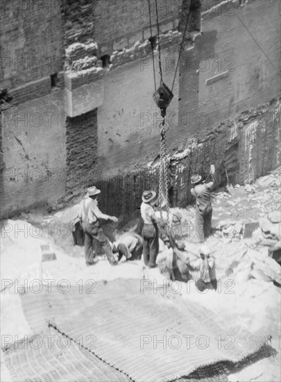 New York City views, between 1927 and 1938. Creator: Arnold Genthe.