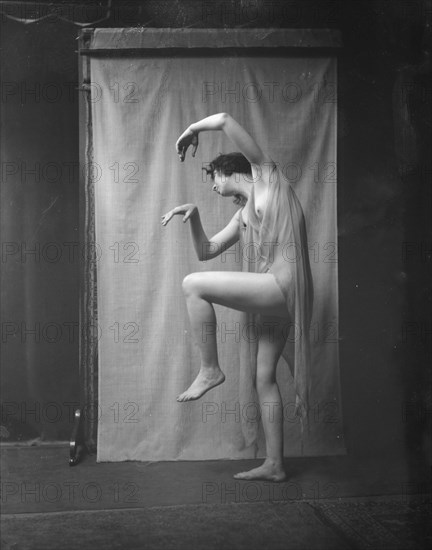 Elsie Dufour dancer, between 1918 and 1920. Creator: Arnold Genthe.