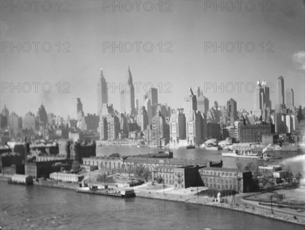 New York City views, between 1931 and 1938. Creator: Arnold Genthe.