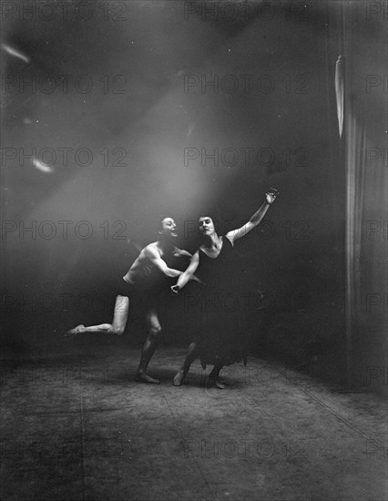 Elsie Dufour dancers, between 1918 and 1920. Creator: Arnold Genthe.