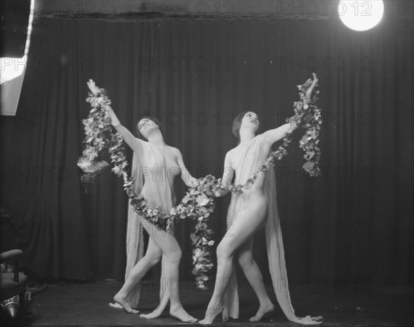 Marion Morgan dancers, between 1914 and 1927. Creator: Arnold Genthe.