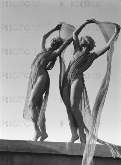 Marion Morgan dancers, between 1914 and 1927. Creator: Arnold Genthe.