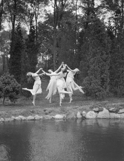 Marion Morgan dancers, between 1914 and 1927. Creator: Arnold Genthe.