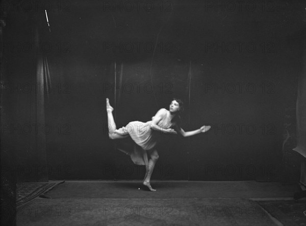 Marion Morgan dancers, between 1914 and 1927. Creator: Arnold Genthe.