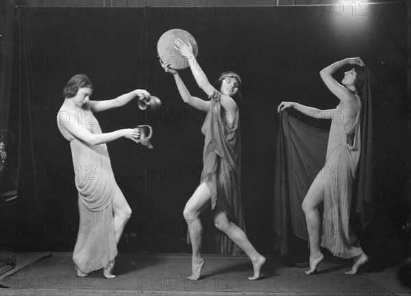 Marion Morgan dancers, between 1914 and 1927. Creator: Arnold Genthe.