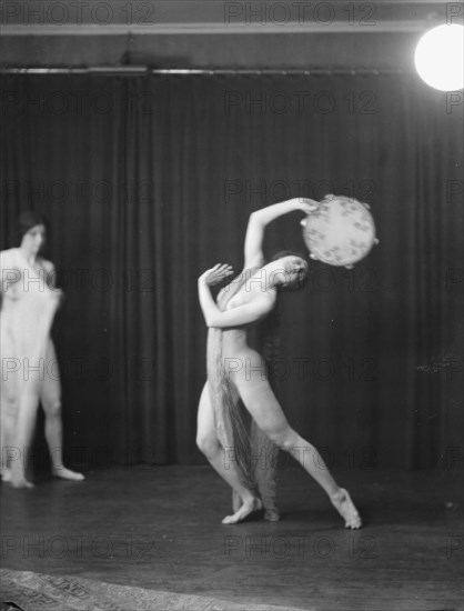 Marion Morgan dancers, between 1914 and 1927. Creator: Arnold Genthe.