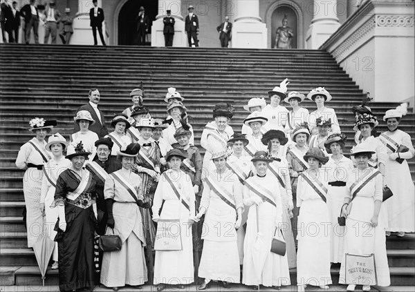 Woman Suffrage - Suffragettes at Capitol, 1914. Creator: Harris & Ewing.