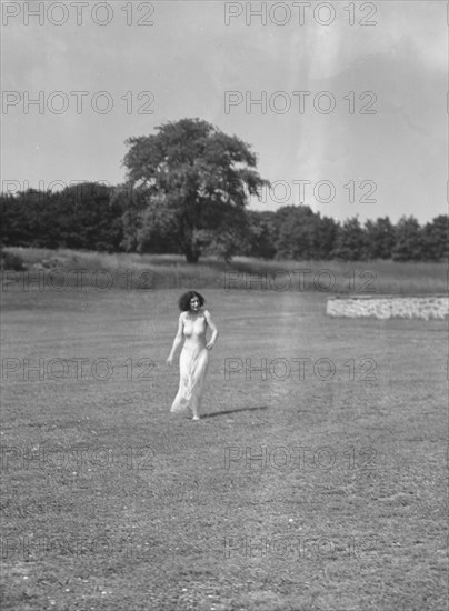 Strauss, Sarah Mildred, and pupils, 1932 June 5. Creator: Arnold Genthe.