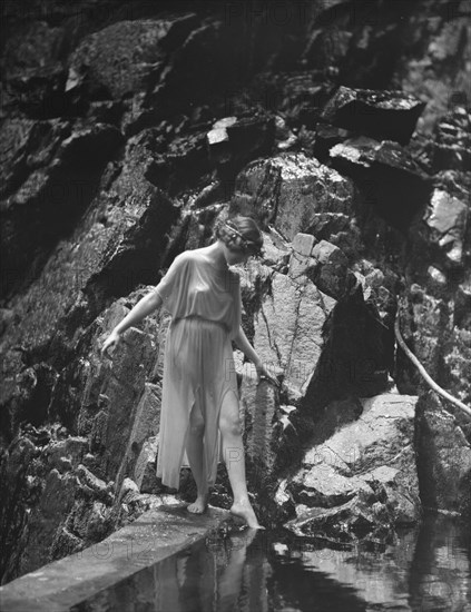 Tonetti, Miss, at Sneding's Landing, 1921 June 7. Creator: Arnold Genthe.