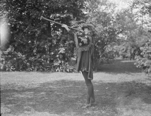 Theatrical performance at Dongan Hall, 1921 May 27. Creator: Arnold Genthe.