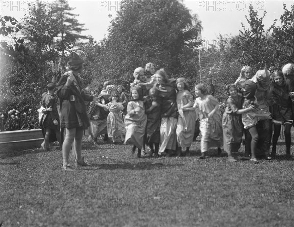 Theatrical performance at Dongan Hall, 1921 May 27. Creator: Arnold Genthe.
