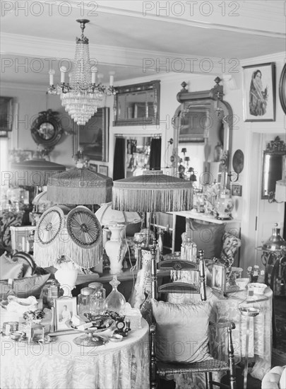 Baldrige, J.M., interior of residence, 1931 July 25. Creator: Arnold Genthe.