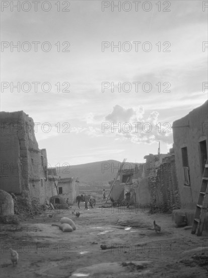 Acoma, New Mexico area views, between 1899 and 1928. Creator: Arnold Genthe.