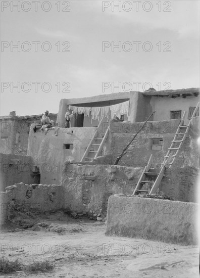 Acoma, New Mexico area views, between 1899 and 1928. Creator: Arnold Genthe.