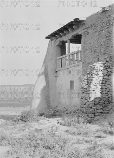 Acoma, New Mexico area views, between 1899 and 1928. Creator: Arnold Genthe.