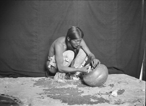 Acoma, New Mexico area views, between 1899 and 1928. Creator: Arnold Genthe.