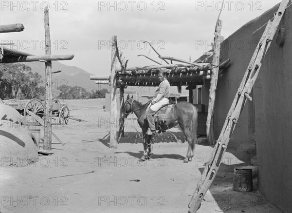 Acoma, New Mexico area views, between 1899 and 1928. Creator: Arnold Genthe.