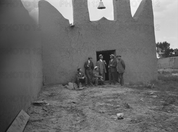 Acoma, New Mexico area views, between 1899 and 1928. Creator: Arnold Genthe.