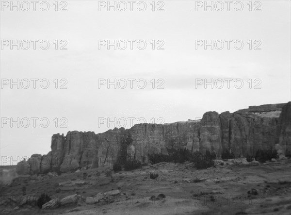 Acoma, New Mexico area views, between 1899 and 1928. Creator: Arnold Genthe.