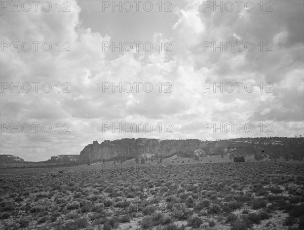 Acoma, New Mexico area views, between 1899 and 1928. Creator: Arnold Genthe.