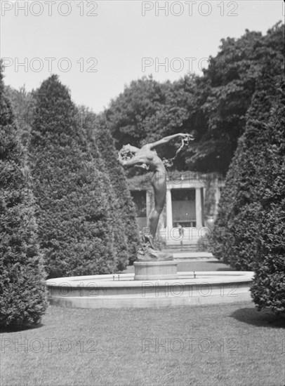 Langeloth estate, Riverside, Connecticut, 1932 June 7. Creator: Arnold Genthe.