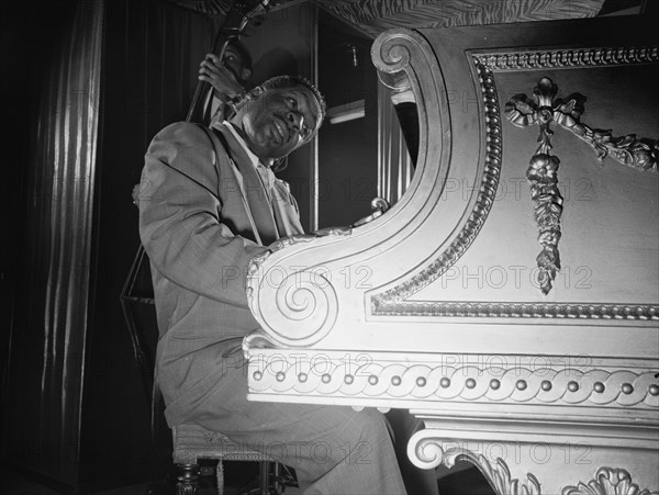 Portrait of Erroll Garner, New York, N.Y., 1946. Creator: William Paul Gottlieb.