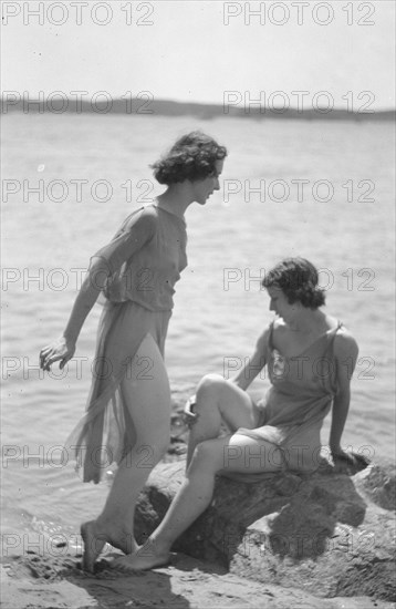 Desha and Leah dancing in Port Washington, 1921 Aug. 21. Creator: Arnold Genthe.