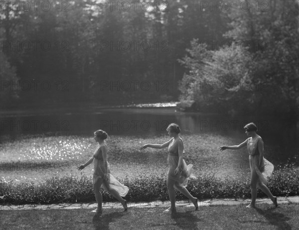 Elizabeth Duncan dancers and children, between 1916 and 1941. Creator: Arnold Genthe.