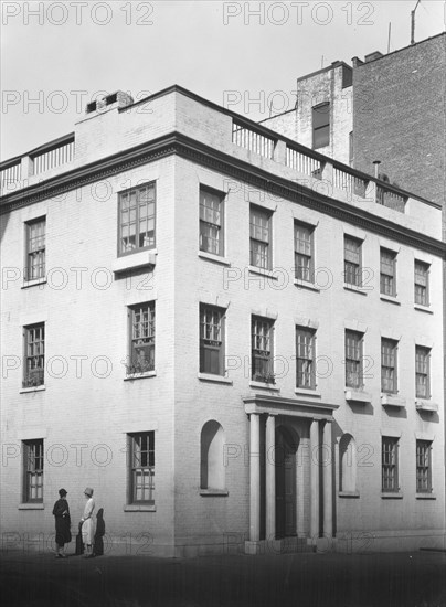 Florence Noyes dancers studio building, between 1915 and 1918. Creator: Arnold Genthe.