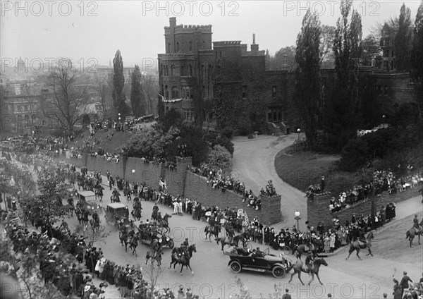 French Commission To U.S. - Procession Down 16th Street, 1917. Creator: Harris & Ewing.