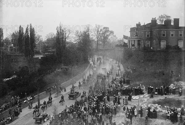 French Commission To U.S. - Procession Down 16th Street, 1917. Creator: Harris & Ewing.