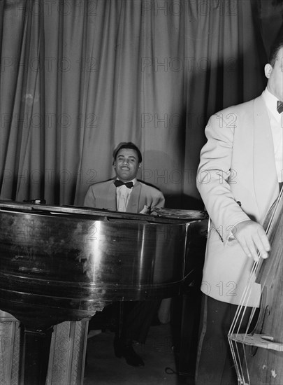 Portrait of Alan Kent and Austin Croom-Johnson, New York, N.Y., 1946. Creator: William Paul Gottlieb.