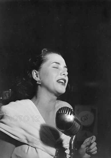 Portrait of Ann Hathaway, Café Society (Downtown), New York, N.Y., 1946. Creator: William Paul Gottlieb.