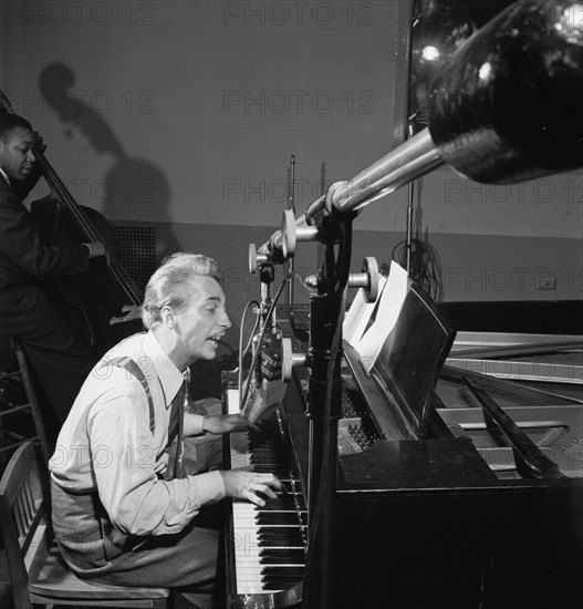 Portrait of Harry Gibson, Diamond studio, New York, N.Y.(?), ca. Apr. 1947. Creator: William Paul Gottlieb.