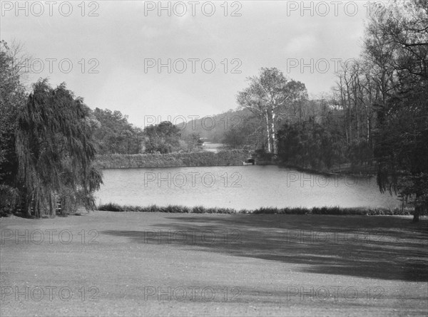 Taylor, Myron C., Mr., residence and grounds, Locust Valley, Long Island, New York, 1928 Nov. Creator: Arnold Genthe.