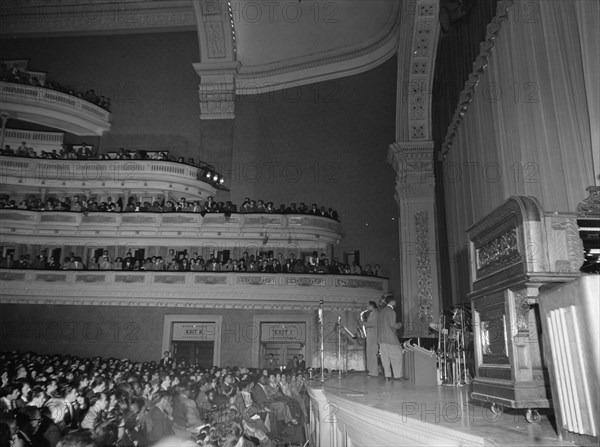 Portrait of Dizzy Gillespie and Charlie Parker, Carnegie Hall, New York, N.Y., ca. Oct. 1947. Creator: William Paul Gottlieb.