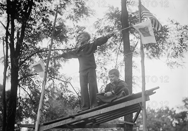 Frank A. Daniels, Right, with Brother Jonathan Daniels, 1915. Creator: Harris & Ewing.