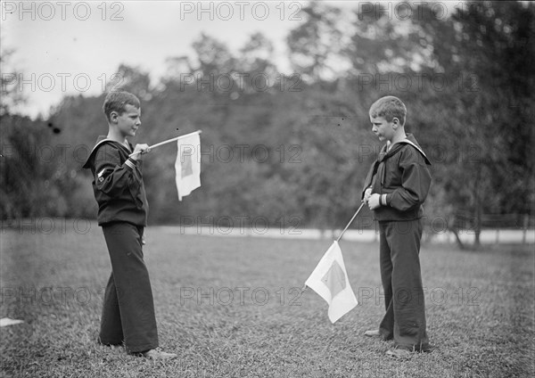 Frank A. Daniels, Right, with Brother Jonathan Daniels, 1915. Creator: Harris & Ewing.