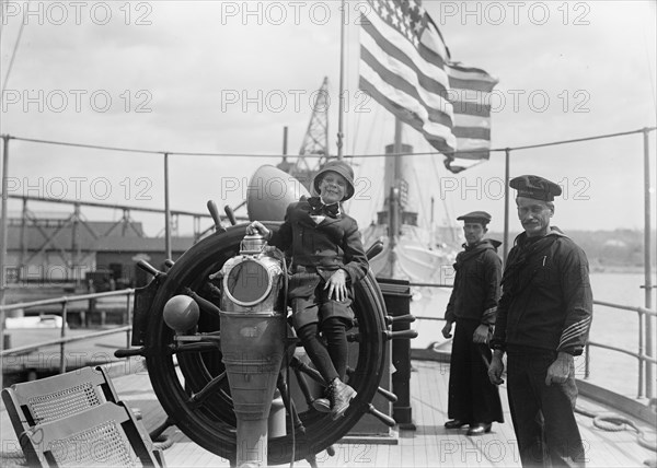 Frank A. Daniels, Target Practice, 1913. Creator: Harris & Ewing.