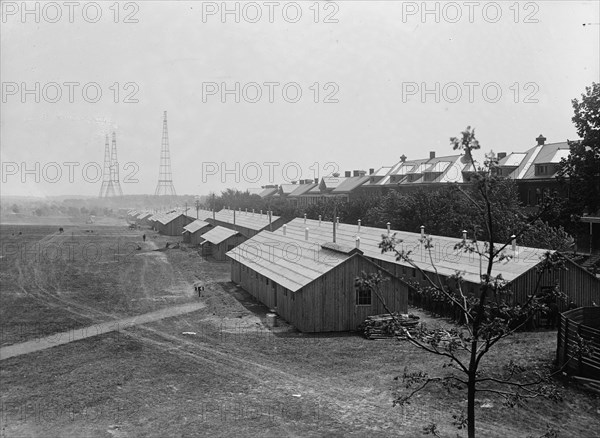 Fort McHenry - Groups, 1917. Creator: Harris & Ewing.