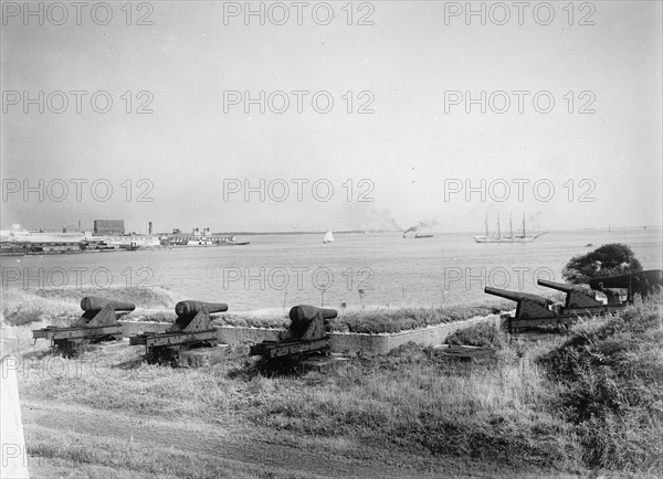 Fort McHenry, 1914. Creator: Harris & Ewing.