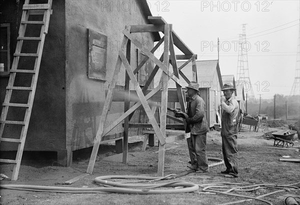 Fort McHenry, Cement Gun Used in Building Camp, 1917. Creator: Harris & Ewing.