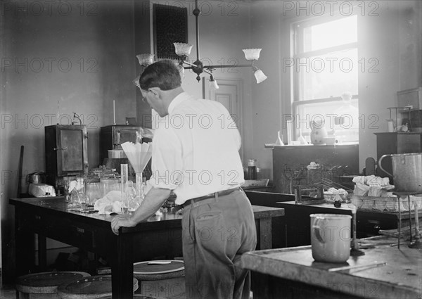 Hygiene Laboratory, 1913. Creator: Harris & Ewing.