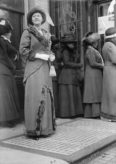 Lois Irene Kimsey Marshall at Mrs. W. Wilson, 1st Breakfast, 1913. Creator: Harris & Ewing.