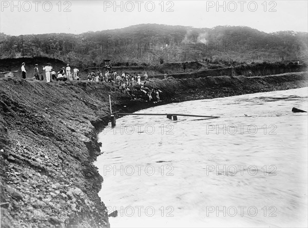 Panama Canal, 1913. Creator: Harris & Ewing.