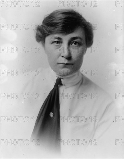 Jessie L. Simpson, 1917. Creator: Harris & Ewing.