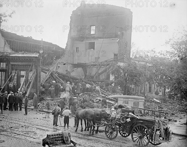 Storm Damage, 1913. Creator: Harris & Ewing.