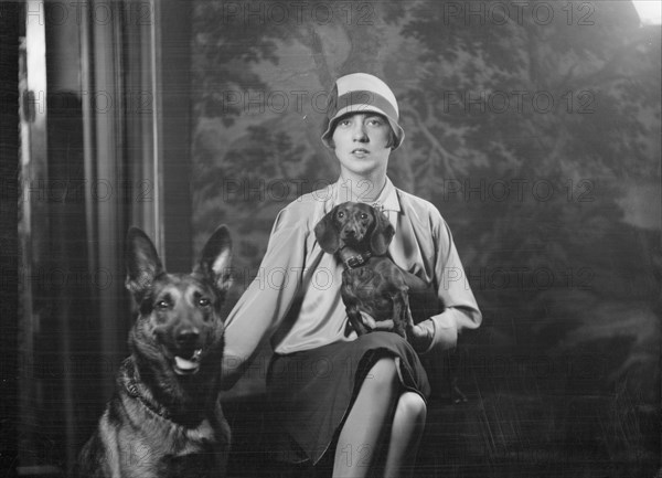 Goldbeck, Walter, Mrs., with dogs, portrait photograph, 1926 Oct. 18. Creator: Arnold Genthe.